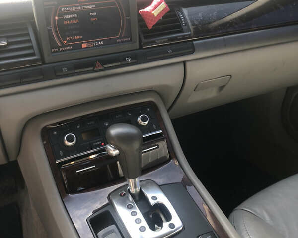 Синий Ауди А8, объемом двигателя 3 л и пробегом 319 тыс. км за 5800 $, фото 9 на Automoto.ua