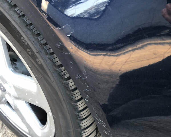 Синий Ауди А8, объемом двигателя 4 л и пробегом 450 тыс. км за 7500 $, фото 9 на Automoto.ua