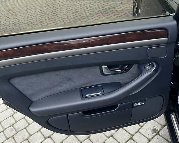 Синий Ауди А8, объемом двигателя 2.97 л и пробегом 386 тыс. км за 8700 $, фото 21 на Automoto.ua