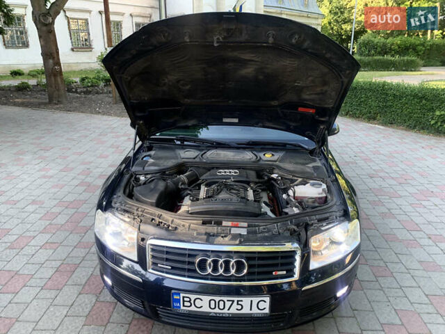 Синий Ауди А8, объемом двигателя 4.2 л и пробегом 366 тыс. км за 8000 $, фото 47 на Automoto.ua