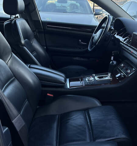 Синий Ауди А8, объемом двигателя 4 л и пробегом 261 тыс. км за 7300 $, фото 12 на Automoto.ua