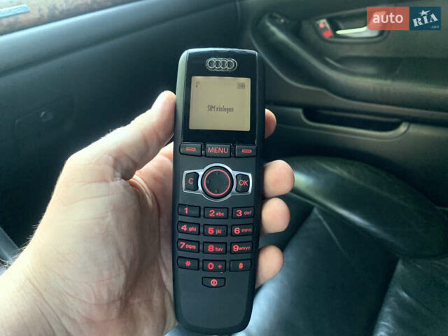 Синий Ауди А8, объемом двигателя 4.2 л и пробегом 366 тыс. км за 7800 $, фото 26 на Automoto.ua