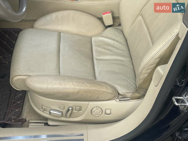 Синій Ауді A8, об'ємом двигуна 4.2 л та пробігом 216 тис. км за 9500 $, фото 12 на Automoto.ua
