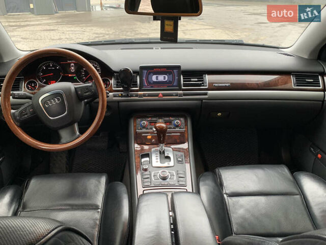 Синий Ауди А8, объемом двигателя 4.2 л и пробегом 352 тыс. км за 12685 $, фото 14 на Automoto.ua