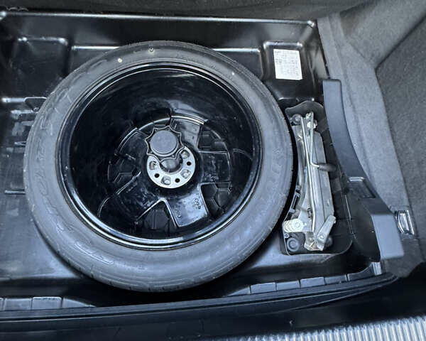 Синій Ауді A8, об'ємом двигуна 4.2 л та пробігом 360 тис. км за 11500 $, фото 18 на Automoto.ua