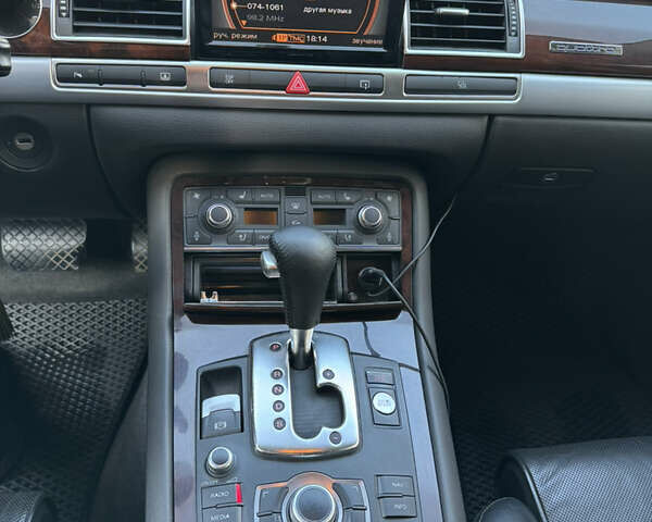 Синій Ауді A8, об'ємом двигуна 4.2 л та пробігом 360 тис. км за 11500 $, фото 24 на Automoto.ua