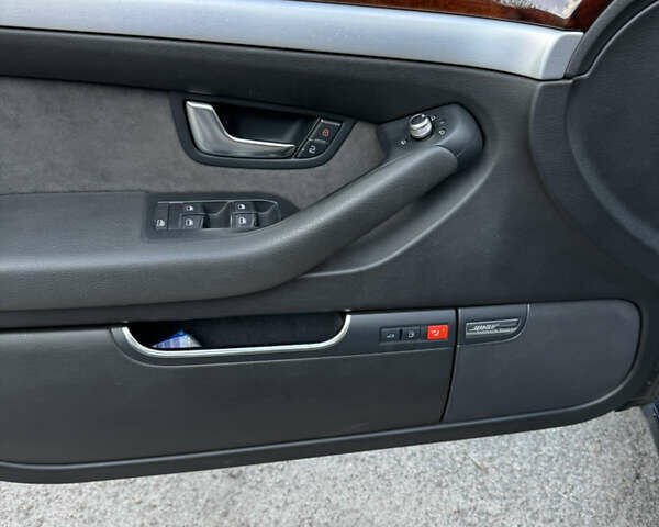 Синій Ауді A8, об'ємом двигуна 4.2 л та пробігом 360 тис. км за 11500 $, фото 22 на Automoto.ua