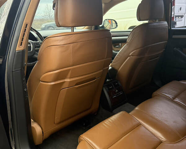 Синій Ауді A8, об'ємом двигуна 3 л та пробігом 305 тис. км за 8500 $, фото 11 на Automoto.ua