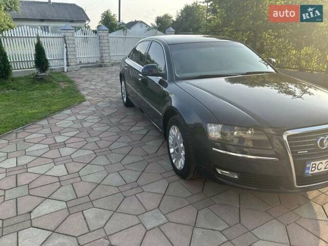 Синий Ауди А8, объемом двигателя 3 л и пробегом 320 тыс. км за 11600 $, фото 2 на Automoto.ua