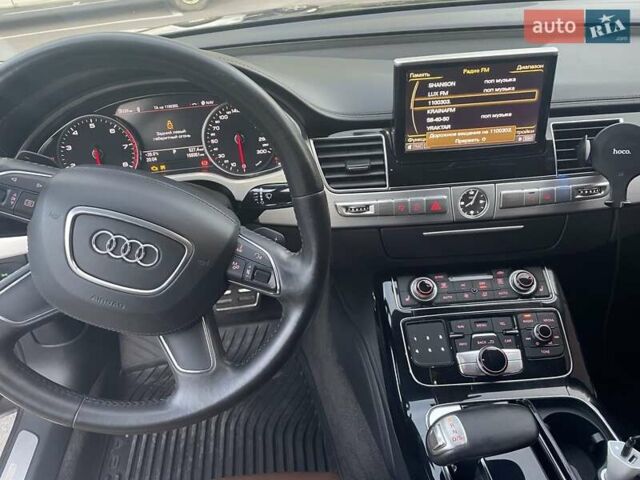 Синий Ауди А8, объемом двигателя 6.3 л и пробегом 160 тыс. км за 28000 $, фото 7 на Automoto.ua