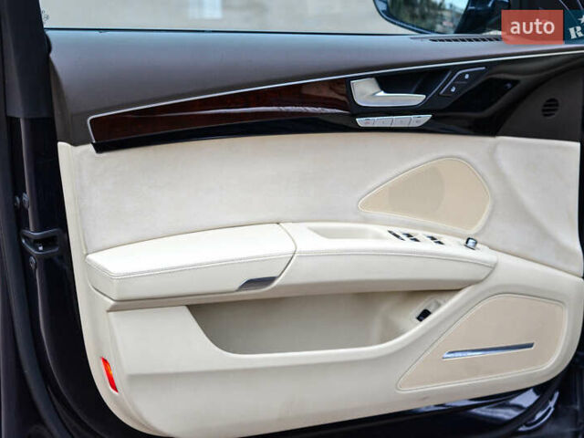 Синій Ауді A8, об'ємом двигуна 3 л та пробігом 240 тис. км за 20000 $, фото 9 на Automoto.ua