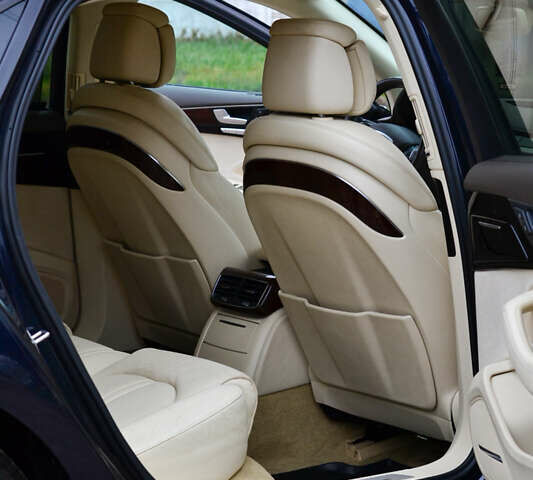 Синій Ауді A8, об'ємом двигуна 3 л та пробігом 240 тис. км за 20000 $, фото 13 на Automoto.ua