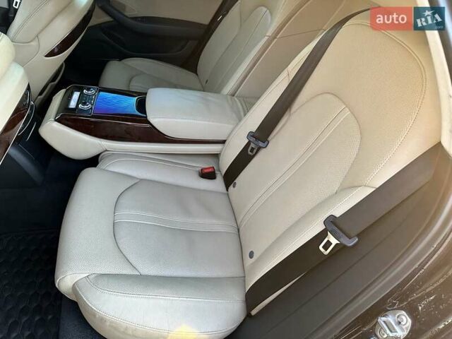 Синій Ауді A8, об'ємом двигуна 3 л та пробігом 218 тис. км за 14999 $, фото 28 на Automoto.ua