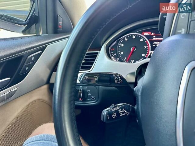 Синий Ауди А8, объемом двигателя 3 л и пробегом 230 тыс. км за 13777 $, фото 28 на Automoto.ua