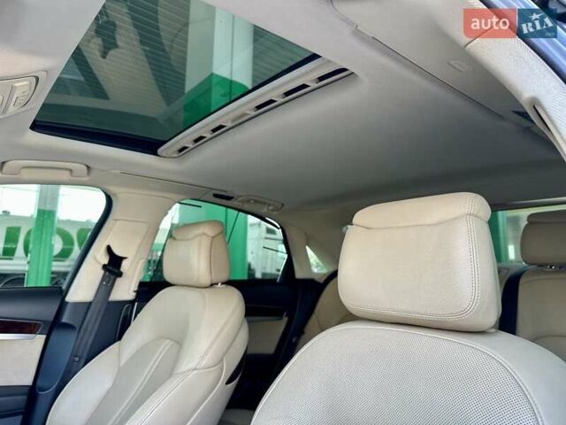 Синий Ауди А8, объемом двигателя 3 л и пробегом 230 тыс. км за 13777 $, фото 24 на Automoto.ua
