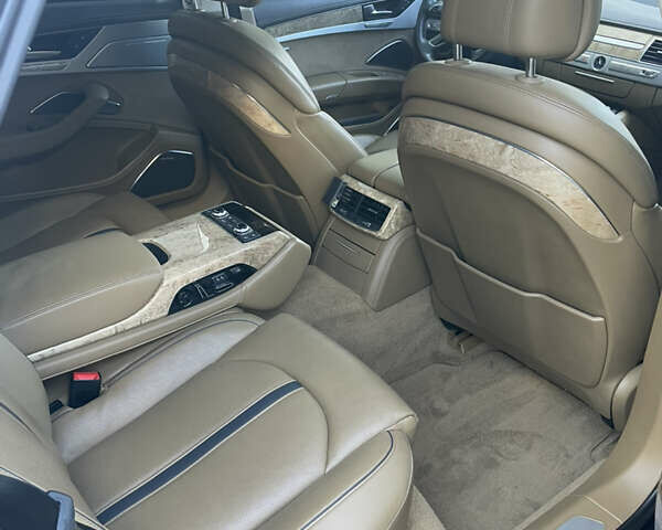 Синій Ауді A8, об'ємом двигуна 6.3 л та пробігом 145 тис. км за 17800 $, фото 15 на Automoto.ua