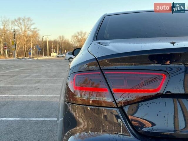 Синій Ауді A8, об'ємом двигуна 3 л та пробігом 218 тис. км за 14999 $, фото 12 на Automoto.ua