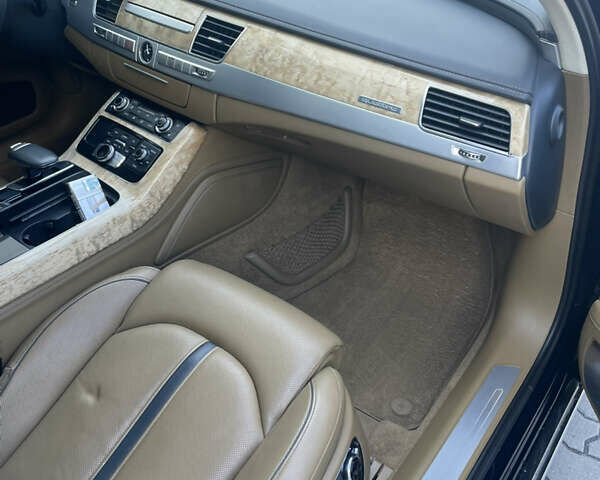 Синій Ауді A8, об'ємом двигуна 6.3 л та пробігом 145 тис. км за 17800 $, фото 16 на Automoto.ua