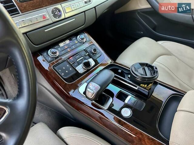 Синій Ауді A8, об'ємом двигуна 3 л та пробігом 218 тис. км за 14999 $, фото 18 на Automoto.ua