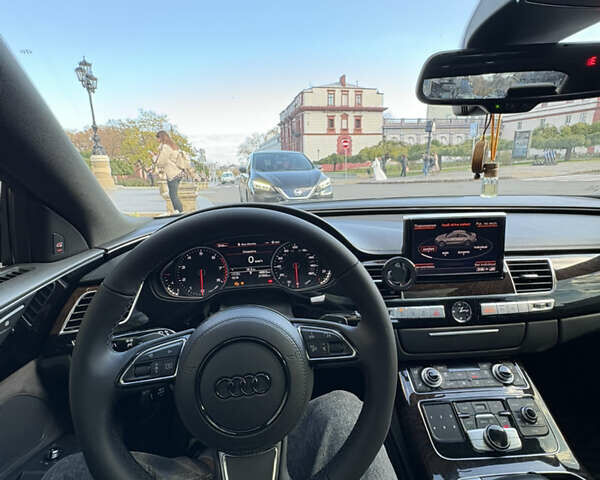 Синий Ауди А8, объемом двигателя 3 л и пробегом 215 тыс. км за 15500 $, фото 8 на Automoto.ua
