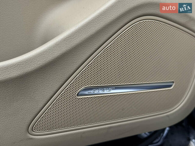 Синій Ауді A8, об'ємом двигуна 3.99 л та пробігом 136 тис. км за 16300 $, фото 19 на Automoto.ua