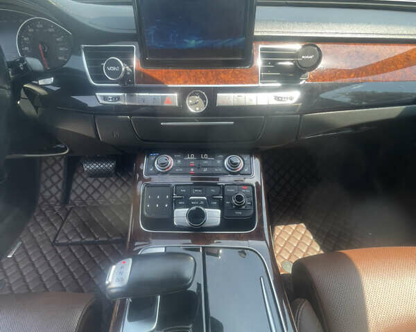 Синий Ауди А8, объемом двигателя 3 л и пробегом 203 тыс. км за 15800 $, фото 12 на Automoto.ua