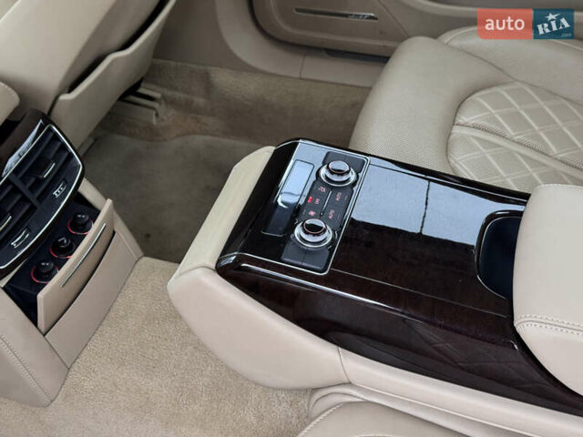 Синій Ауді A8, об'ємом двигуна 3.99 л та пробігом 136 тис. км за 16300 $, фото 18 на Automoto.ua