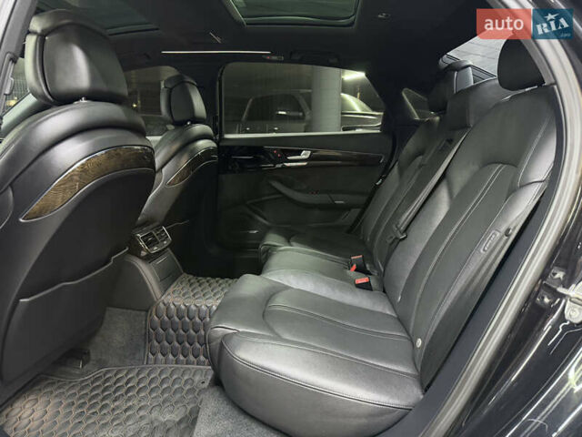 Синий Ауди А8, объемом двигателя 3 л и пробегом 217 тыс. км за 15900 $, фото 24 на Automoto.ua