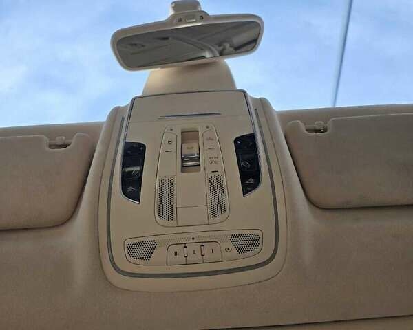 Ауди А8 2013 в Киеве на Automoto.ua Синий Ауди А8, объемом двигателя 3.99 л и пробегом 136 тыс. км за 24000 $, фото 31 на Automoto.ua