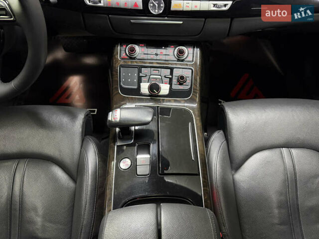 Синий Ауди А8, объемом двигателя 3 л и пробегом 217 тыс. км за 15900 $, фото 27 на Automoto.ua