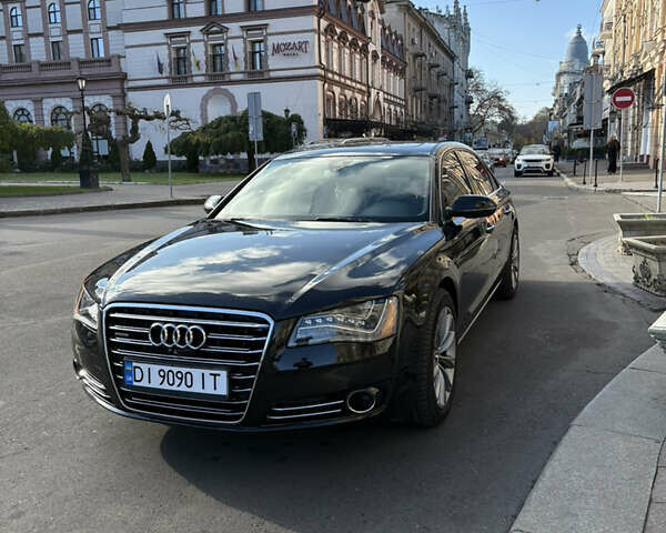 Синий Ауди А8, объемом двигателя 3 л и пробегом 215 тыс. км за 15500 $, фото 1 на Automoto.ua