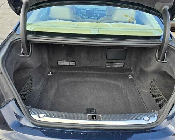 Ауди А8 2013 в Киеве на Automoto.ua Синий Ауди А8, объемом двигателя 3.99 л и пробегом 136 тыс. км за 24000 $, фото 21 на Automoto.ua