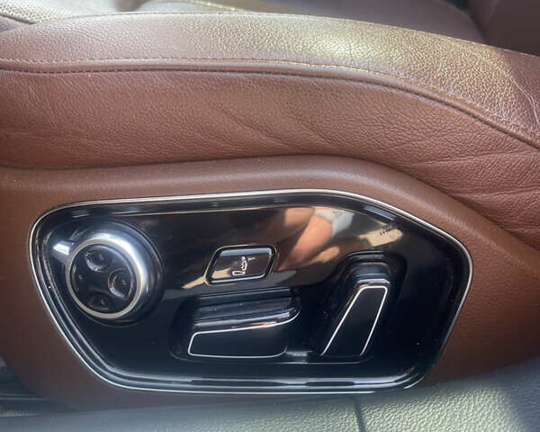 Синий Ауди А8, объемом двигателя 3 л и пробегом 203 тыс. км за 15800 $, фото 9 на Automoto.ua