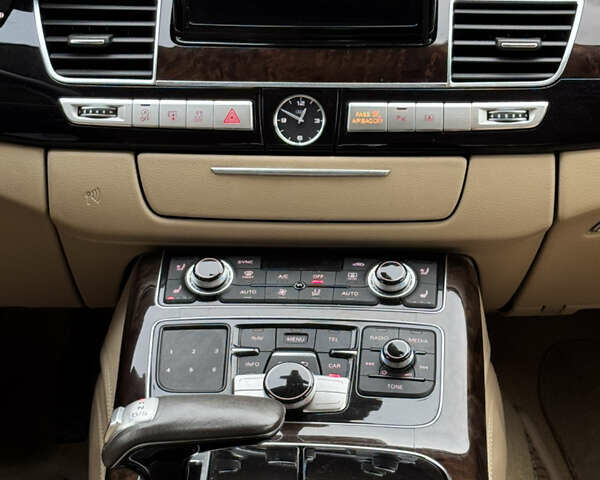 Синій Ауді A8, об'ємом двигуна 3.99 л та пробігом 136 тис. км за 16300 $, фото 23 на Automoto.ua