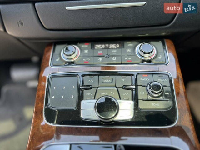 Синий Ауди А8, объемом двигателя 3 л и пробегом 267 тыс. км за 14700 $, фото 51 на Automoto.ua