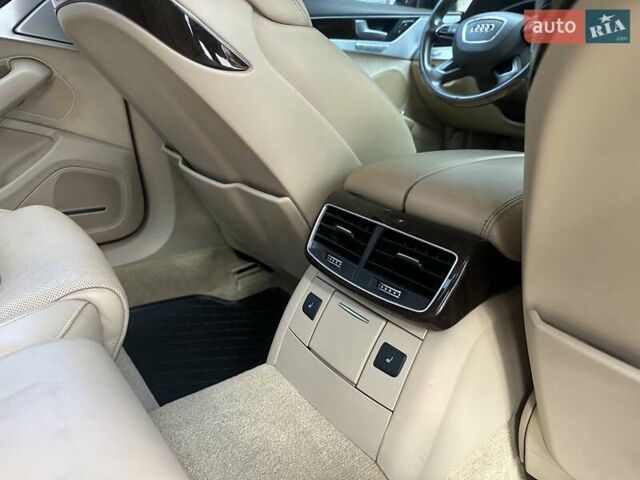 Синій Ауді A8, об'ємом двигуна 3 л та пробігом 248 тис. км за 18450 $, фото 46 на Automoto.ua