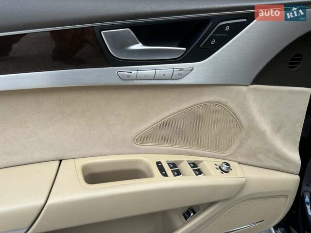 Синій Ауді A8, об'ємом двигуна 3 л та пробігом 248 тис. км за 18450 $, фото 61 на Automoto.ua