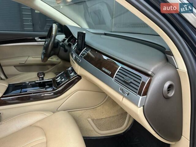 Синій Ауді A8, об'ємом двигуна 3 л та пробігом 248 тис. км за 18450 $, фото 30 на Automoto.ua