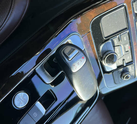 Синій Ауді A8, об'ємом двигуна 3 л та пробігом 151 тис. км за 23750 $, фото 14 на Automoto.ua