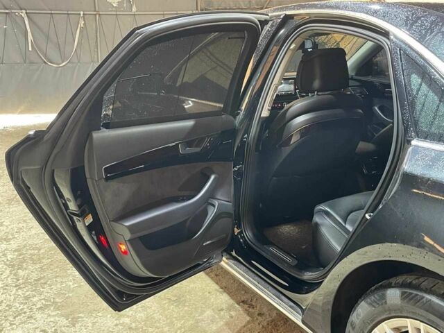 Синий Ауди А8, объемом двигателя 0 л и пробегом 89 тыс. км за 17500 $, фото 8 на Automoto.ua