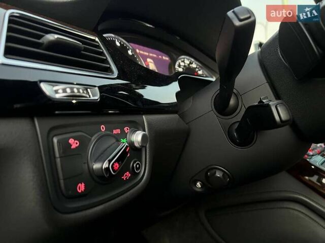 Синій Ауді A8, об'ємом двигуна 3 л та пробігом 244 тис. км за 16900 $, фото 20 на Automoto.ua