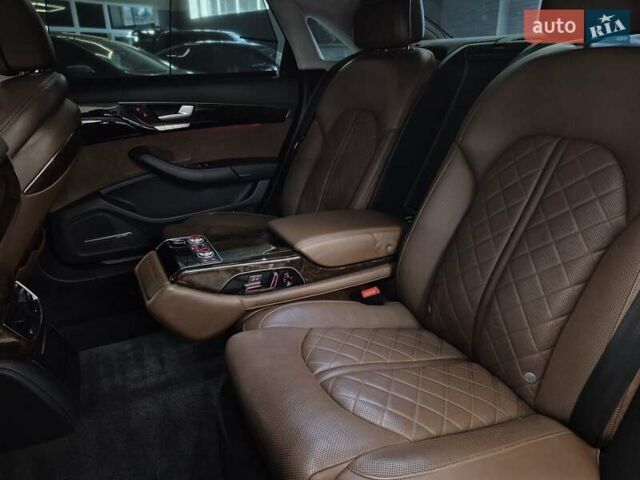 Синий Ауди А8, объемом двигателя 4 л и пробегом 239 тыс. км за 23499 $, фото 10 на Automoto.ua