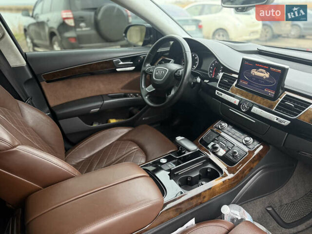 Синий Ауди А8, объемом двигателя 4 л и пробегом 240 тыс. км за 19250 $, фото 14 на Automoto.ua