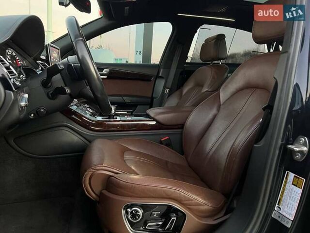 Синій Ауді A8, об'ємом двигуна 3 л та пробігом 244 тис. км за 16900 $, фото 18 на Automoto.ua