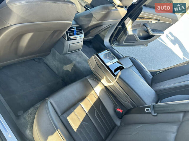 Синій Ауді A8, об'ємом двигуна 2.97 л та пробігом 103 тис. км за 56000 $, фото 6 на Automoto.ua