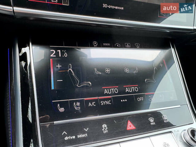 Ауди А8 2022 в Киеве на Automoto.ua Синий Ауди А8, объемом двигателя 3 л и пробегом 54 тыс. км за 69900 $, фото 38 на Automoto.ua
