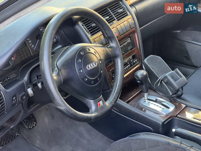 Зелений Ауді A8, об'ємом двигуна 3.7 л та пробігом 280 тис. км за 5600 $, фото 5 на Automoto.ua