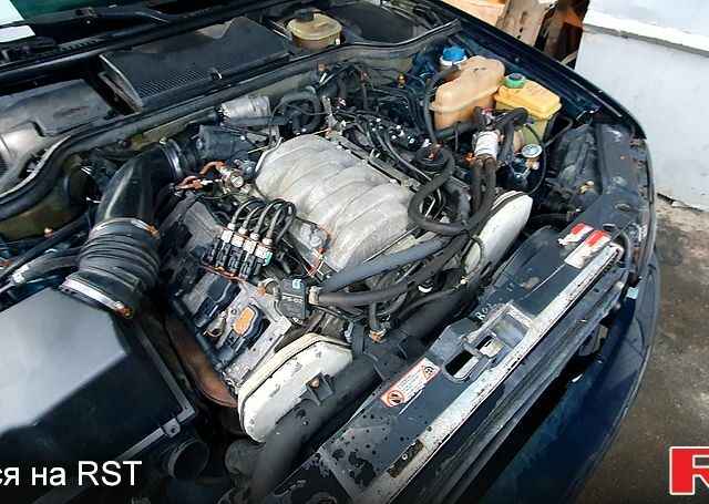 Зеленый Ауди А8, объемом двигателя 4.2 л и пробегом 460 тыс. км за 4500 $, фото 3 на Automoto.ua
