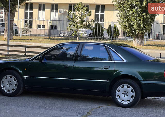 Зелений Ауді A8, об'ємом двигуна 3.7 л та пробігом 280 тис. км за 5600 $, фото 3 на Automoto.ua