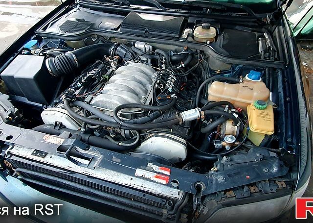 Зеленый Ауди А8, объемом двигателя 4.2 л и пробегом 460 тыс. км за 4500 $, фото 5 на Automoto.ua